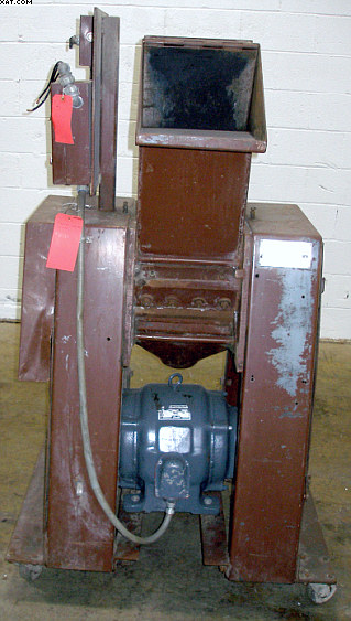 FOREMOST MODEL 3EI Grinder, 10x12 throat,